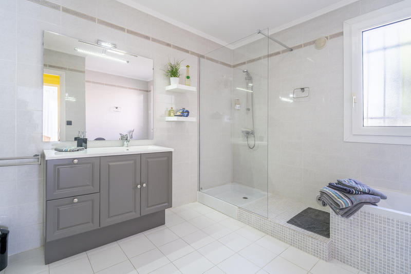 Villa - 232 m² - 7 pièces