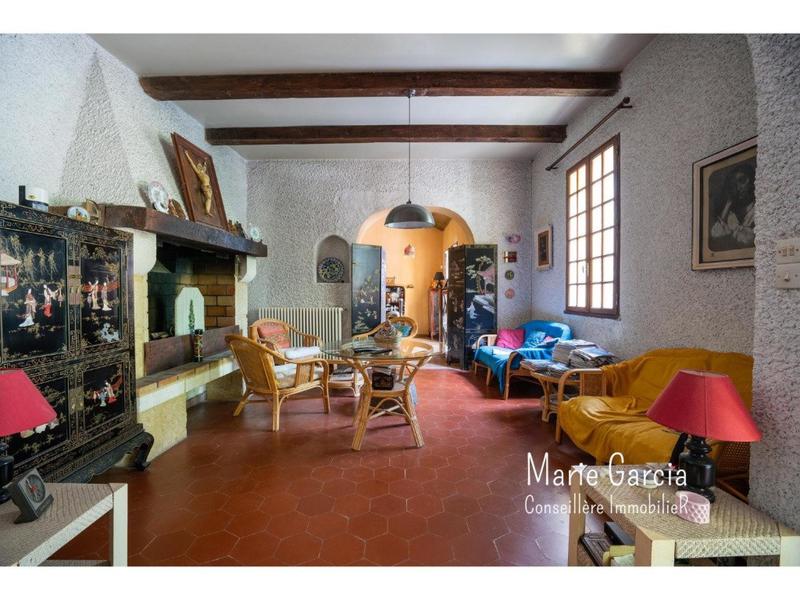 Maison - 204 m² - 7 pièces