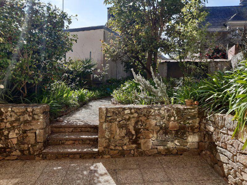 Maison - 153 m² - 9 pièces