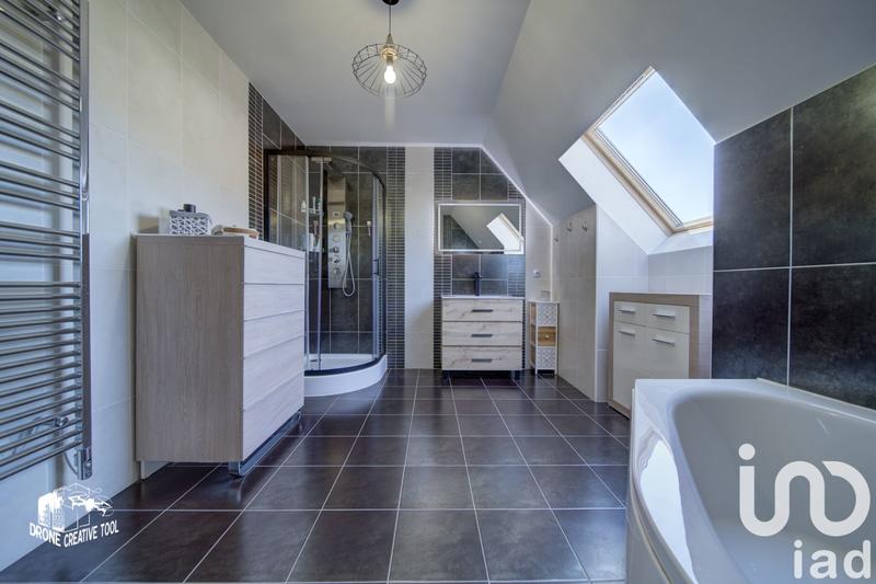 Maison - 157 m² - 7 pièces