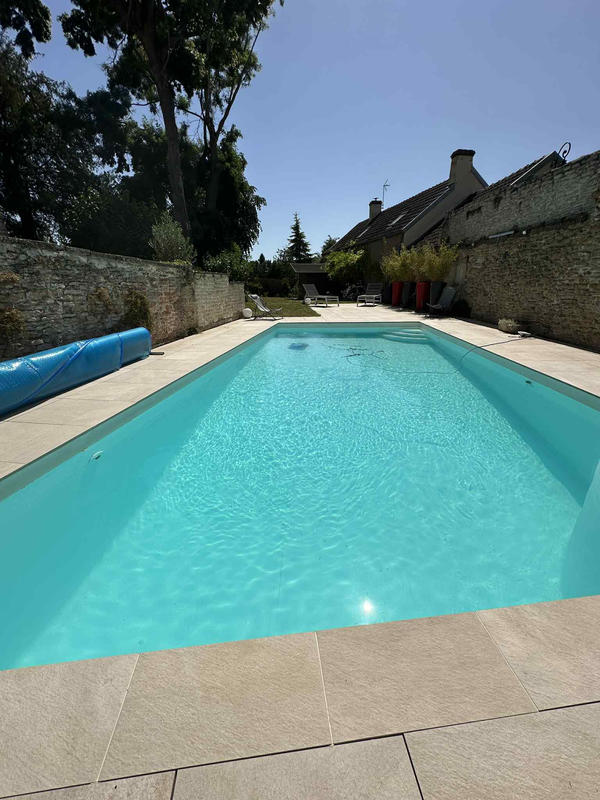 Maison - 300 m² - 9 pièces