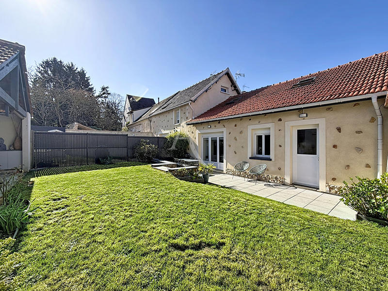 Maison - 75 m² - 5 pièces