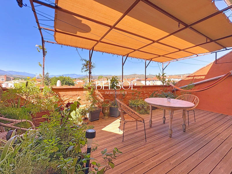 Maison - 210 m² - 6 pièces