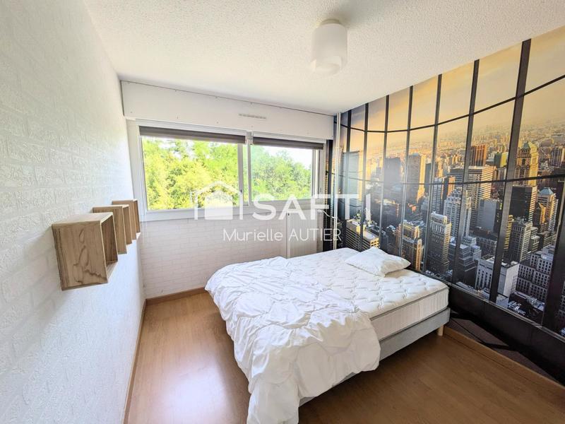 Appartement - 110 m² - 6 pièces