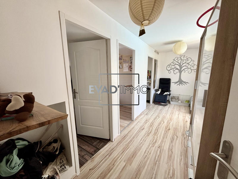 Maison - 233 m² - 7 pièces