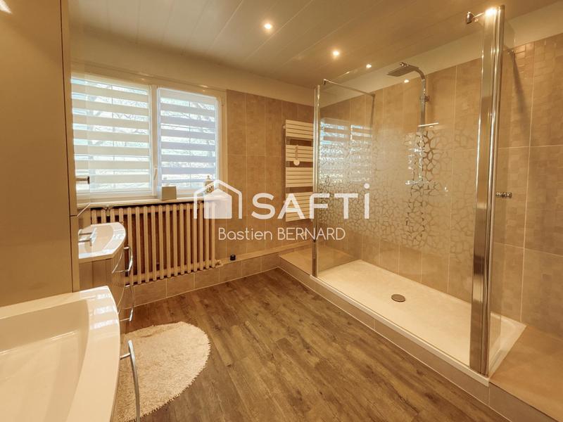 Maison - 196 m² - 6 pièces