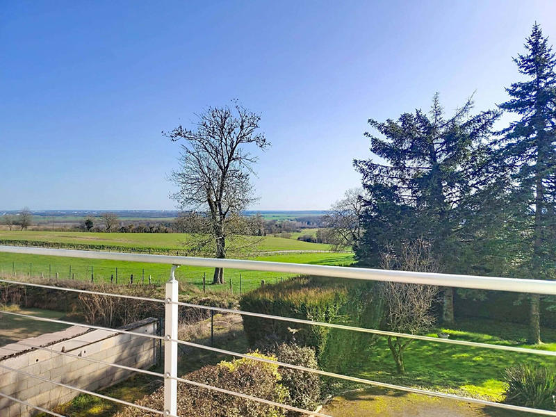 Maison - 216 m² - 7 pièces