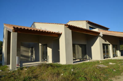 Villa - 652 m² - 22 pièces