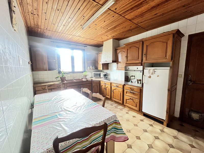 Maison - 180 m² - 7 pièces