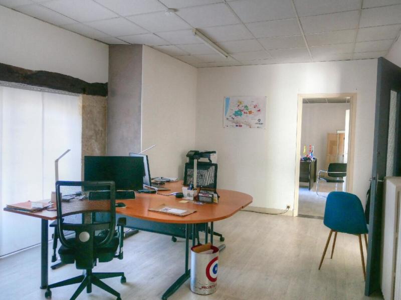 Maison - 327 m² - 12 pièces