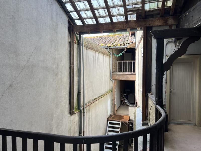 Immeuble - 190 m² - 9 pièces