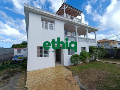 Local commercial - 95 m² - 3 pièces