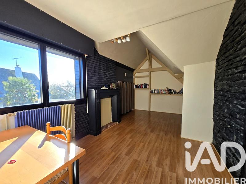 Maison - 208 m² - 8 pièces