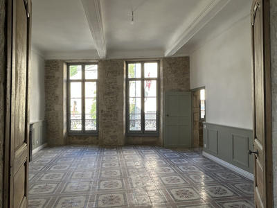 Appartement - 111 m² - 4 pièces