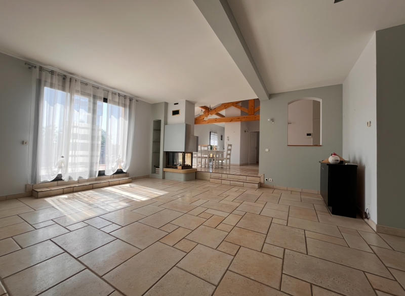 Maison - 183 m² - 8 pièces