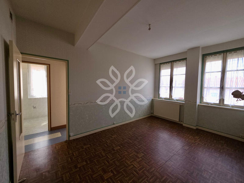 Maison - 160 m² - 9 pièces