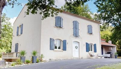 Maison de campagne - 240 m² - 9 pièces