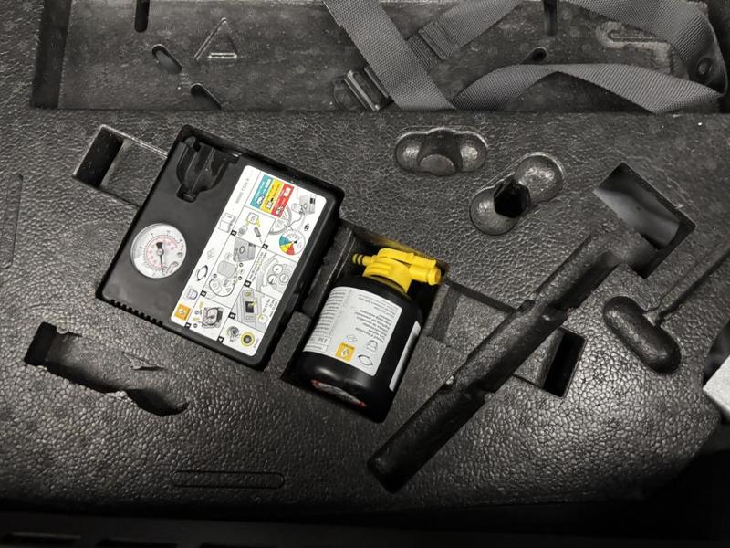 Renault Clio E-Tech 140 21n Intens 5p