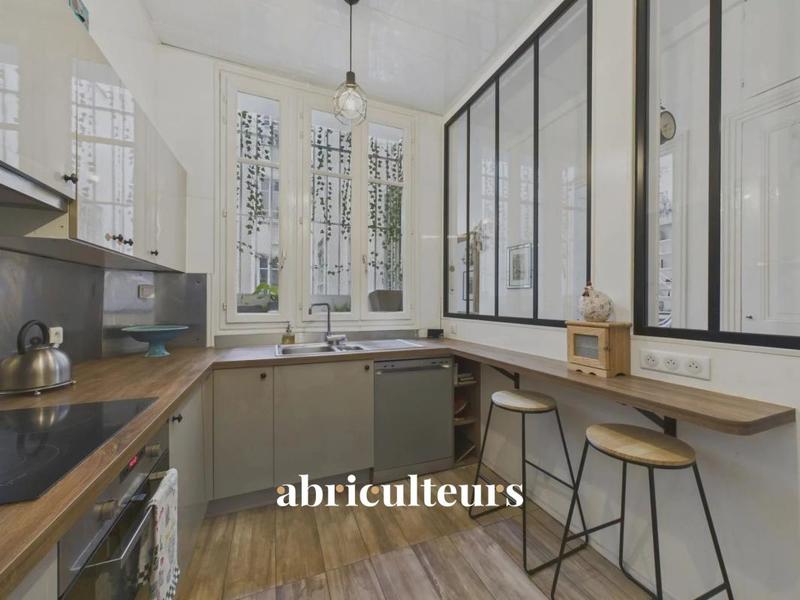 Appartement ancien - 105 m² - 5 pièces