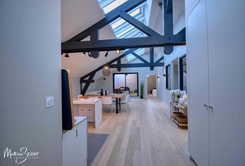 Loft - 114 m² - 4 pièces