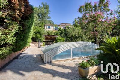 Maison - 143 m² - 6 pièces