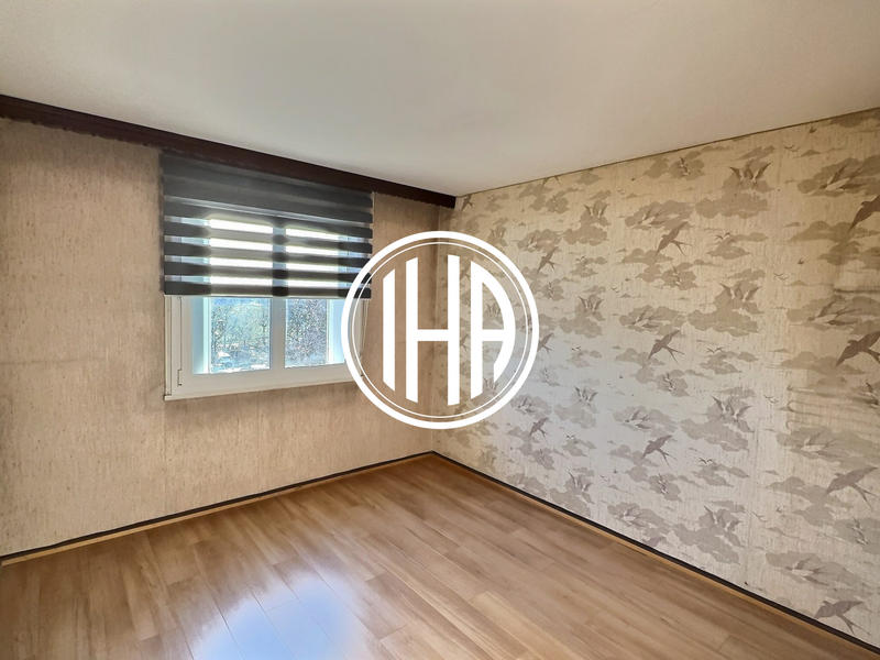 Appartement - 94 m² - 5 pièces