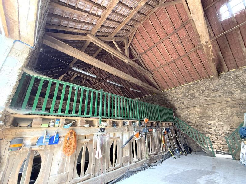 Maison - 243 m² - 6 pièces