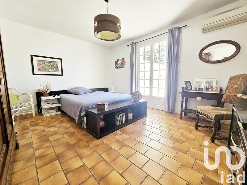 Maison - 260 m² - 8 pièces