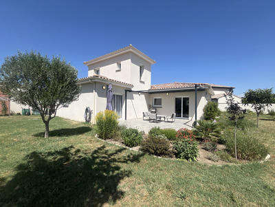 Maison - 99 m² - 4 pièces