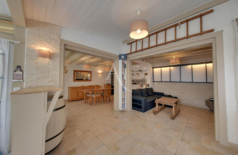 Maison - 148 m² - 6 pièces