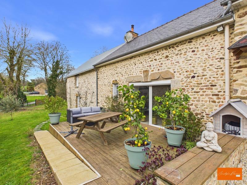 Maison - 140 m² - 6 pièces