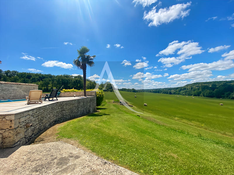 Maison - 180 m² - 6 pièces