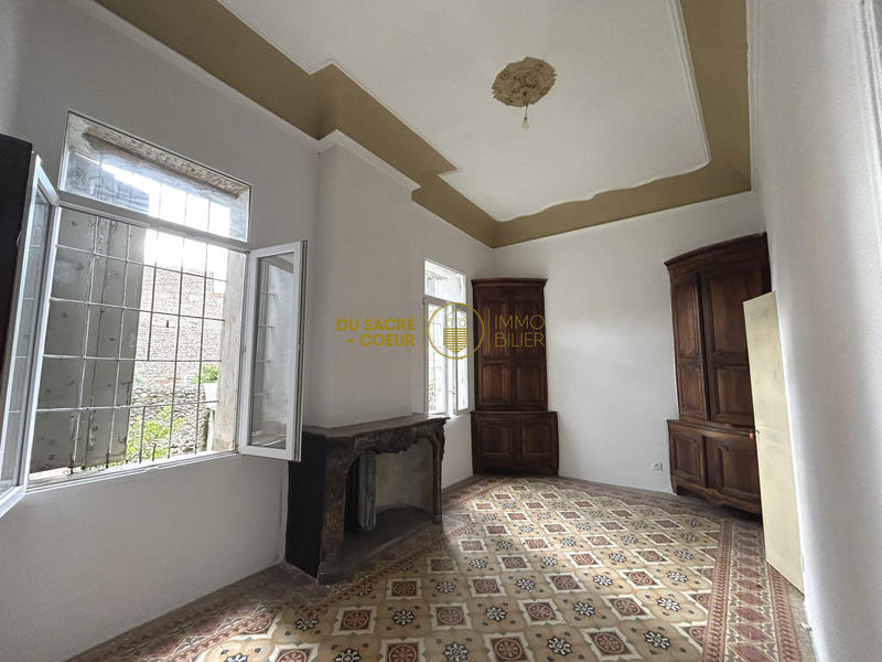 Maison - 423 m² - 20 pièces