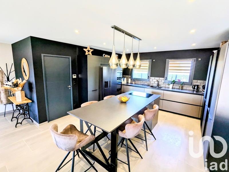 Maison - 107 m² - 5 pièces