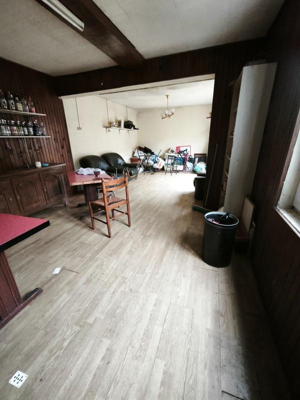 Maison - 236 m² - 9 pièces