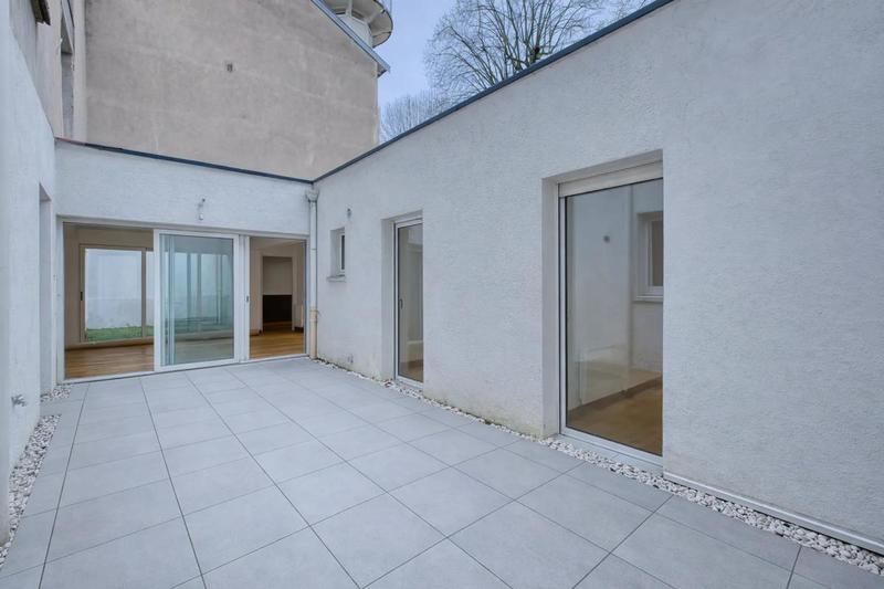 Appartement - 177 m² - 8 pièces