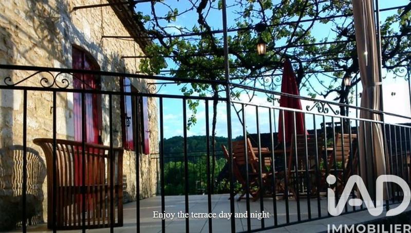 Maison - 140 m² - 5 pièces