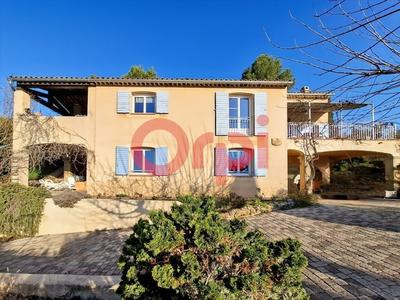 Maison - 198 m² - 6 pièces