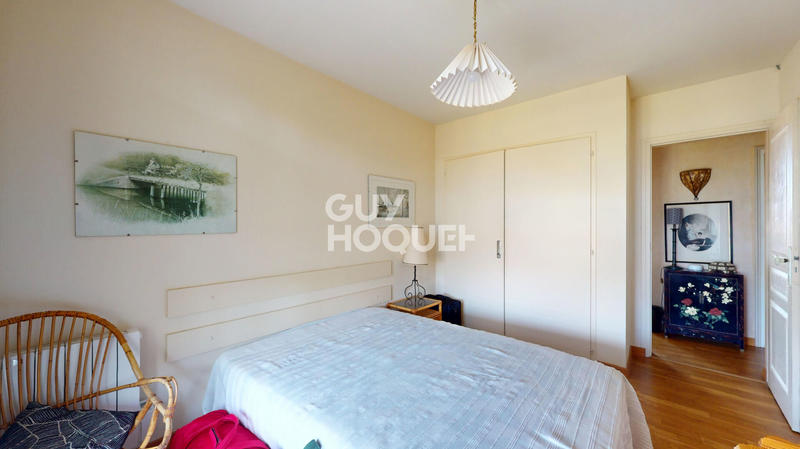 Maison - 193 m² - 10 pièces