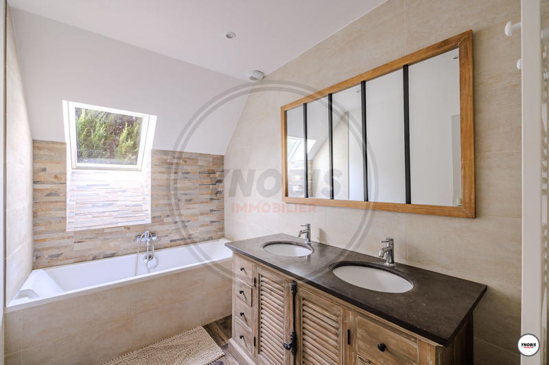 Maison - 134 m² - 5 pièces