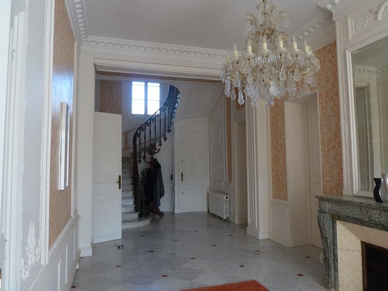 Maison - 760 m² - 13 pièces