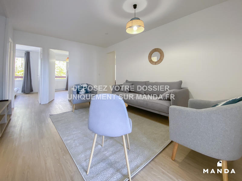 Chambre - 10 m² - 6 pièces