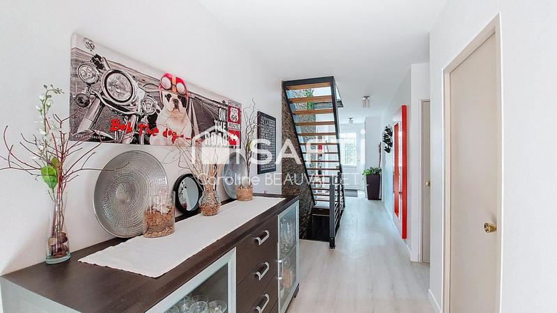 Maison - 204 m² - 7 pièces