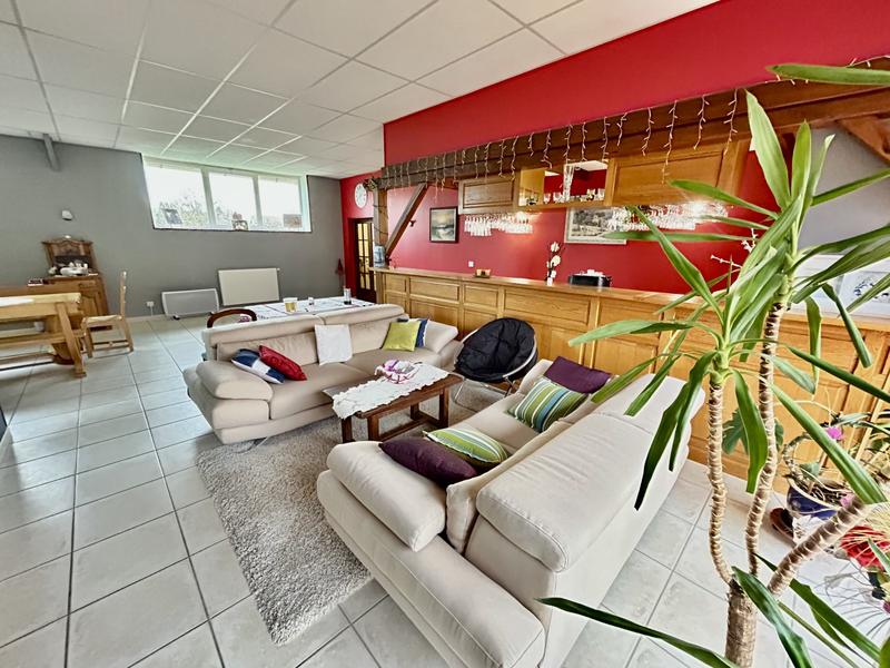 Maison - 196 m² - 8 pièces