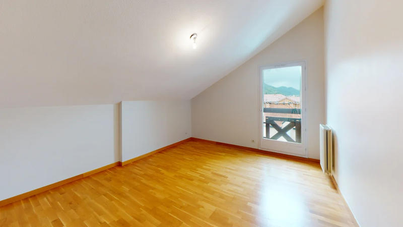 Appartement - 85 m² - 4 pièces