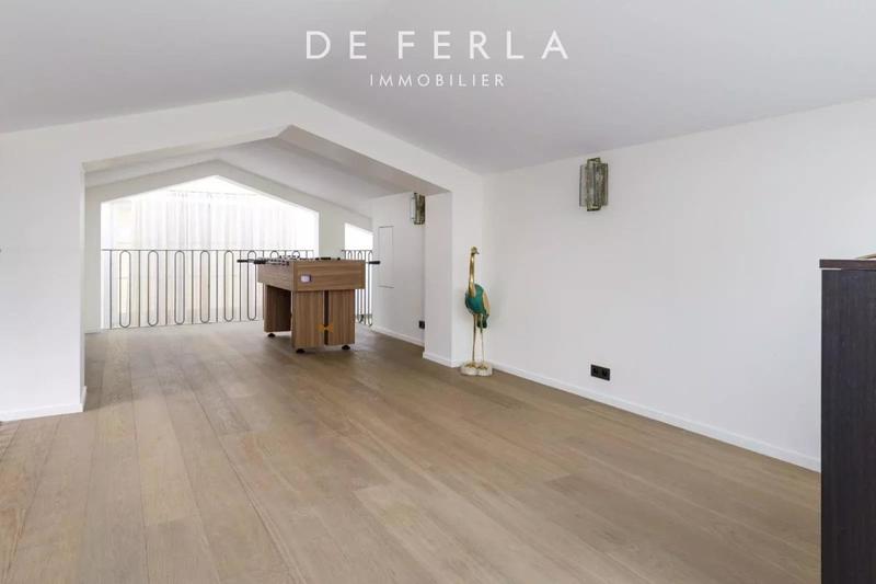 Appartement - 313 m² - 7 pièces