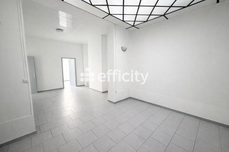 Immeuble - 140 m² - 6 pièces