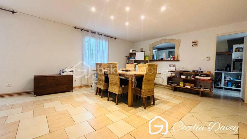 Propriété - 133 m² - 6 pièces