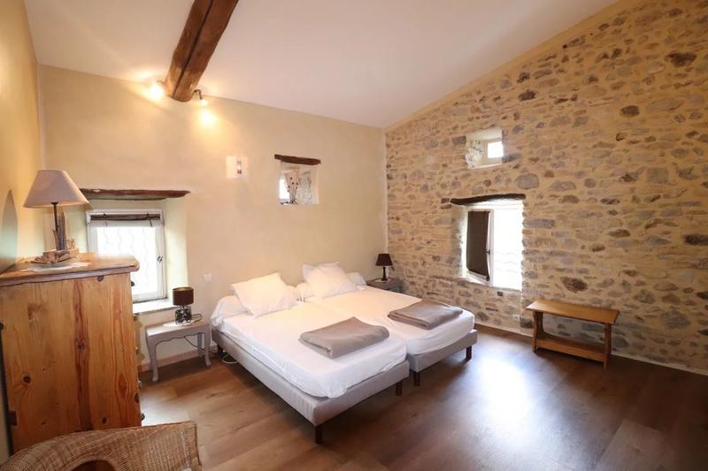 Mas - 390 m² - 10 pièces