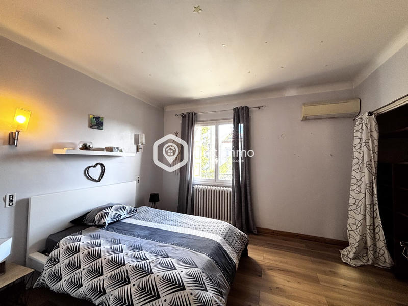 Maison traditionnelle - 165 m² - 7 pièces